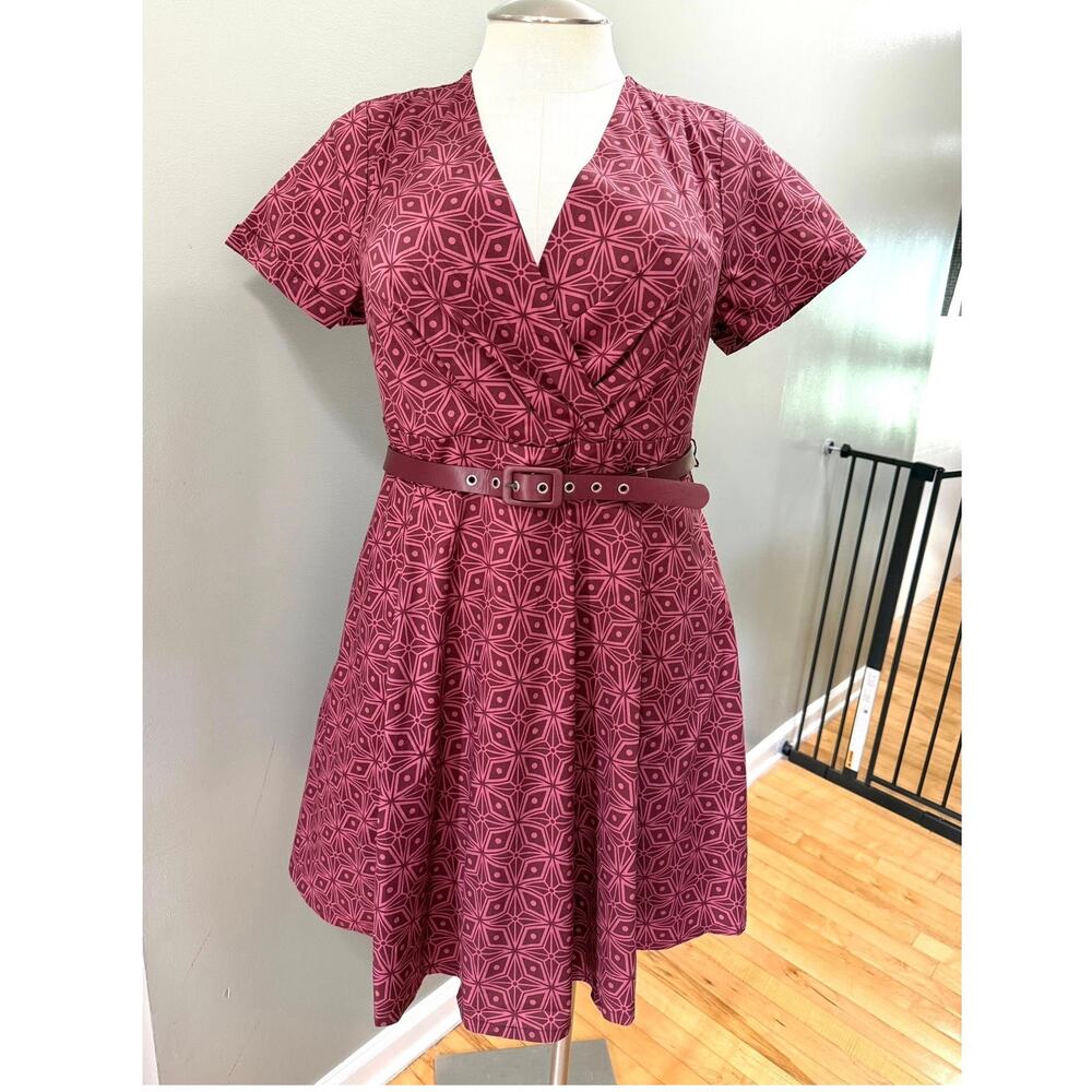 Torrid 10 Retro Chic Geo Star Surplice Pin Up Rockabilly Swing Mini Belt Dress